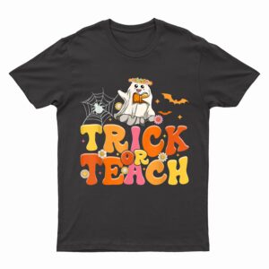 Halloween Retro Vintage Groovy Trick Or Teach Teacher Women T-Shirt